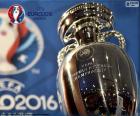 Трофей для победы отбор ЕВРО-2016 во Франции